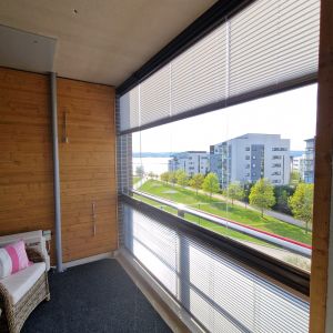 Vekkikaihdin parvekkeelle avattuna