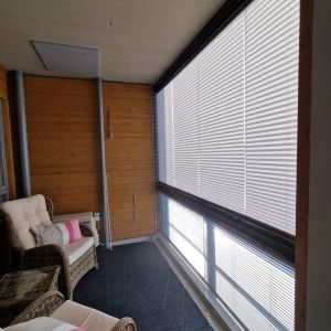 Vekkikaihdin parvekkeelle