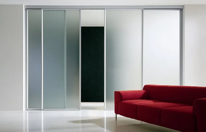 Liukuovet ja tilanjakajat