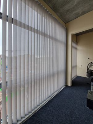 Osio pystylamelliverho