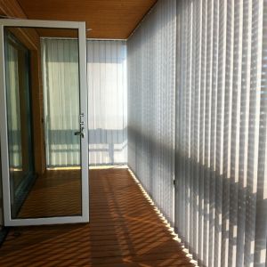 Osio pystylamelliverho