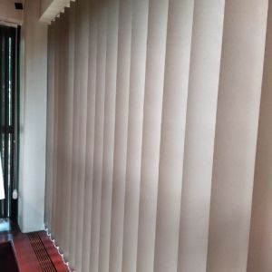 Osio pystylamelliverho