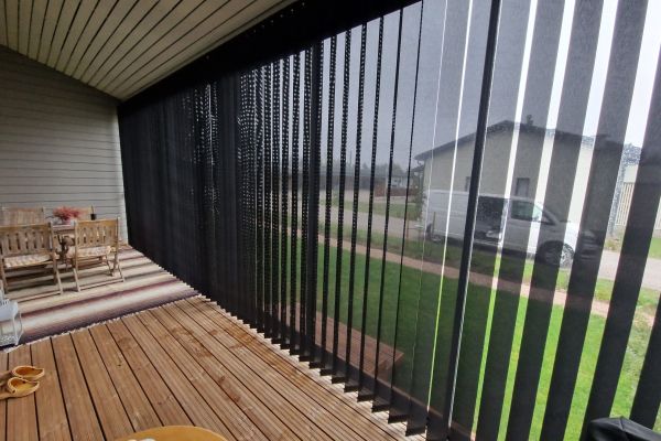 Osio pystylamelliverho