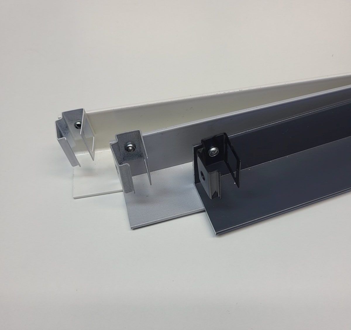 BS Kattovekkikaihtimen sivukiskon värit