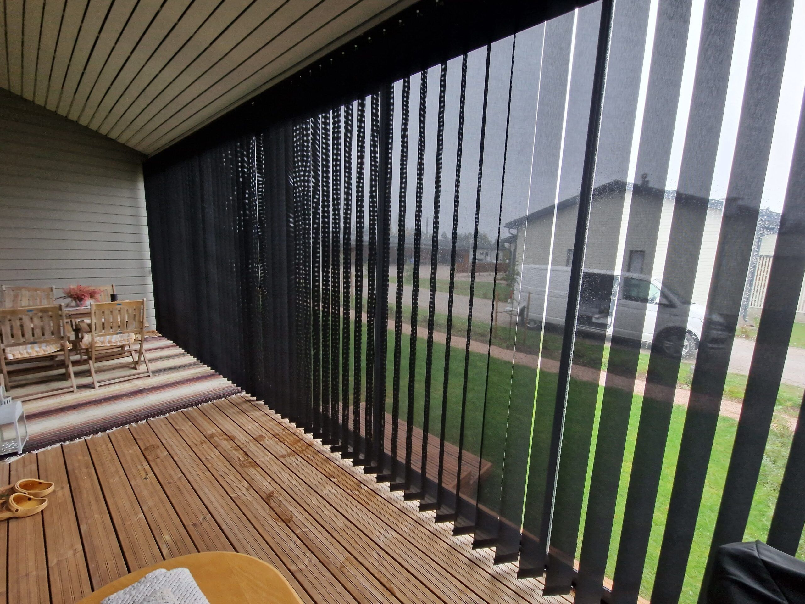 Osio pystylamelliverho